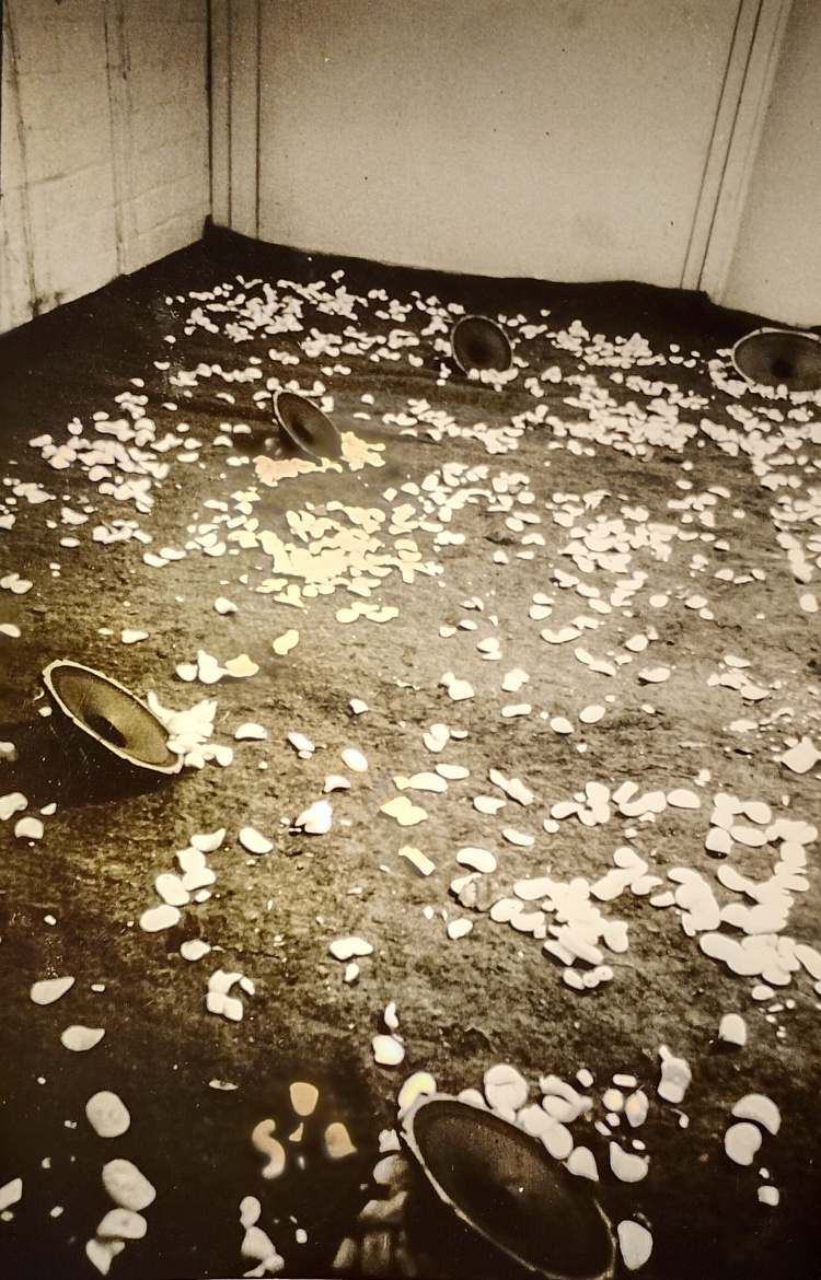 cube made of flourescent light tubes